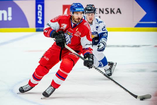 Michal Kempny of Czechia and Jere Innala of Finland