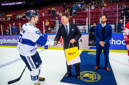 Juhamatti Aaltonen of Finland awarded player of the game