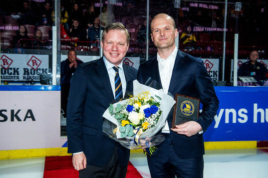 Anders Larsson, President Svenska ishockeyförbundet hand