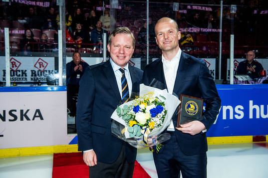 Anders Larsson, President Svenska ishockeyförbundet hand
