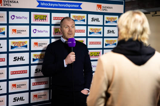HV71s tränare Johan Lindbom