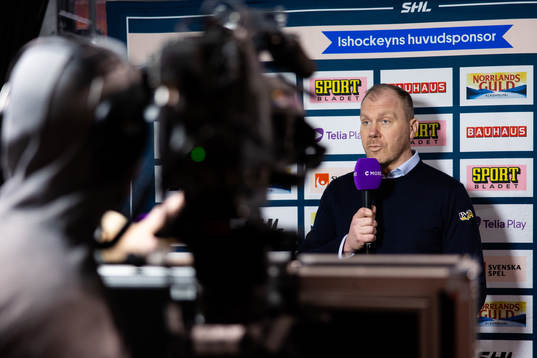 HV71s tränare Johan Lindbom