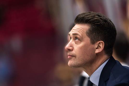 Head coach Sam Hallam of Sweden