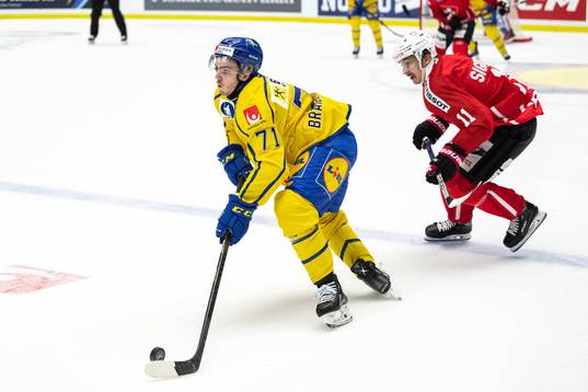 Isac Brännström of Sweden and Justin Sigrits of