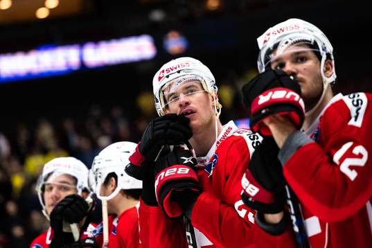 Players of Switzerland look dejected
