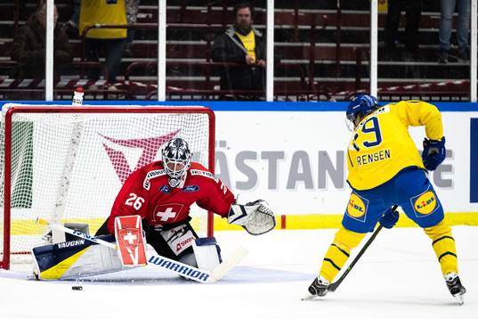 Sandro Aeschlimann of Switzerland and Marcus Sörensen of