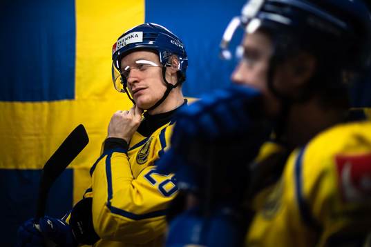 Bläddra bland fler bilder av Ice Hockey, Beijer Hockey Games, Sweden - Switzerland