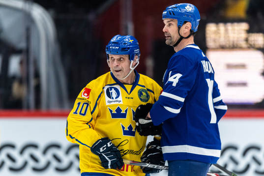 Tre kronor legends Anders Carlsson och Toronto Maple Leafs