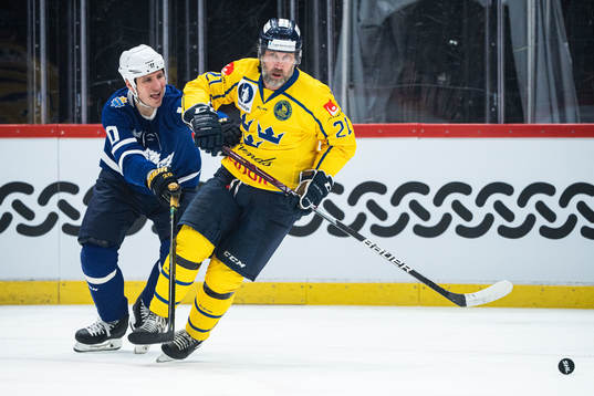 Toronto Maple Leafs Alex Steen och Tre kronor legends Peter