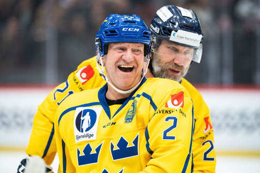 Tre kronor legends Tomas Jonsson och. Peter Forsberg