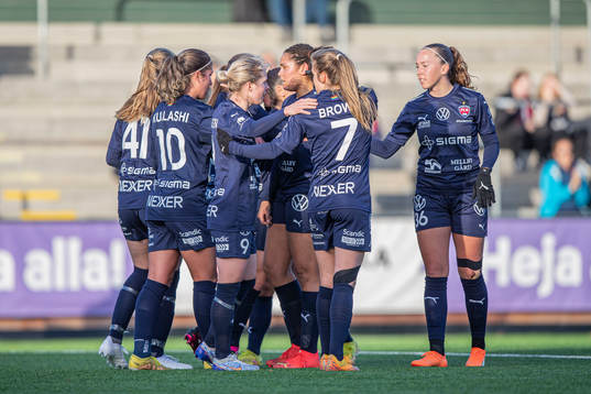 Rosengårds Emilia Larsson jublar