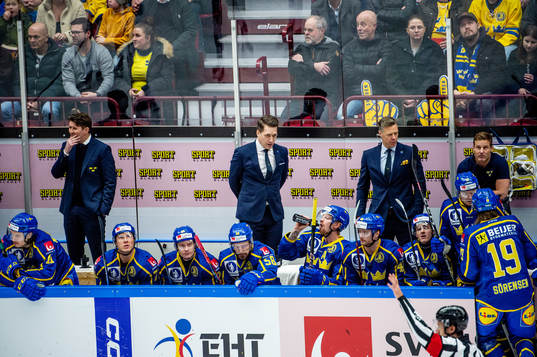 Assistant coach Stefan Klockare, head coach Sam Hallam and