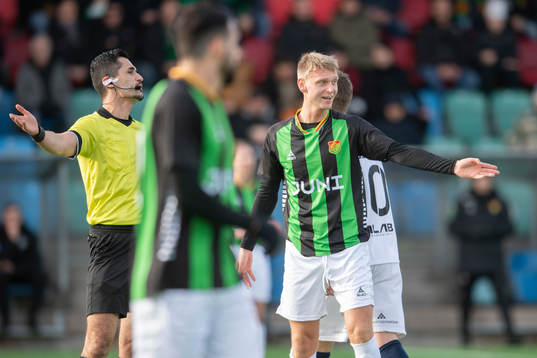 GAIS Joackim Åberg reagerar på Domare Fikret Buqa