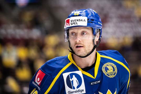 Carl Klingberg of Sweden