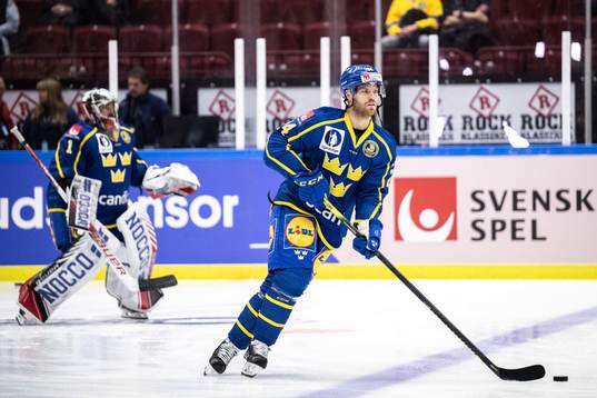 Oscar Lindberg of Sweden