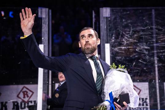 Henrik Zetterberg is inducted to the Swedish Ice Hockey