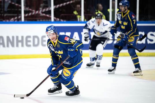 Carl Klingberg of Sweden