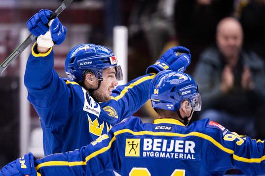 Hardy Häman Aktell of Sweden celebrates