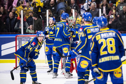 Players of Sweden celebrate