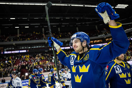 Hardy Häman Aktell of Sweden celebrates
