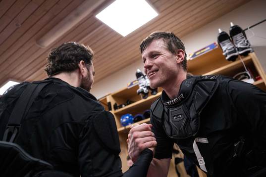 Bläddra bland fler bilder av Ice Hockey, Beijer Hockey Games, Final, Sweden - Finland