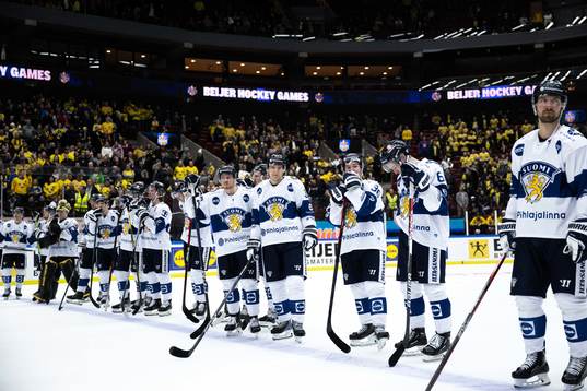 Players of Finland look dejected