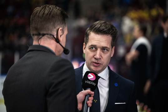 Head coach Sam Hallam of Sweden is interviewed by Swedish