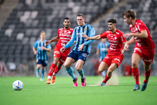 Djurgårdens Jacob Bergström och Värnamos Emin Grozdanic