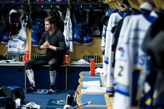 Leksands Peter Cehlarik innan ishockeymatchen i SHL mellan
