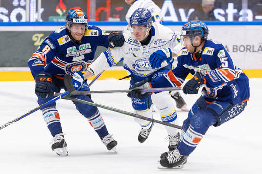 Leksands Carter Ashton i en kamp mot Växjös Ludvig