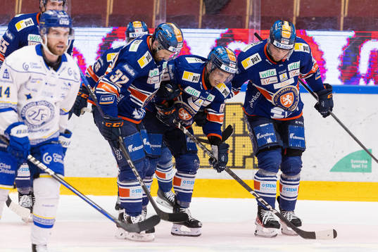 Växjös Jayden Halbgewachs har ont