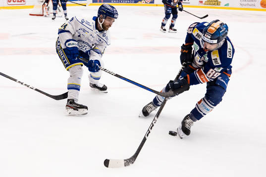 Leksands Oskar Lang och Växjös Jayden Halbgewachs