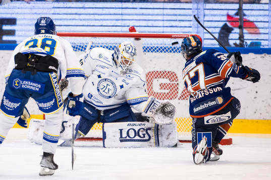 Leksands målvakt Mantas Armalis och Växjös Glenn