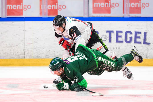 Färjestads Eric Engstrand och Malmö Redhawks Carl-Johan