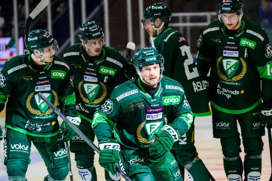 Färjestads Axel Bergkvist jublar