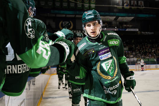 Färjestads Joel Nyström jublar