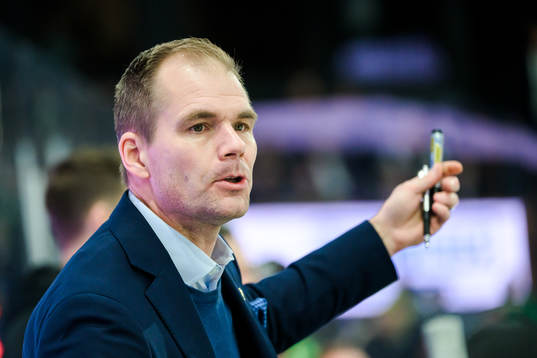 Färjestads huvudtränare Tomas Mitell