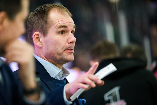 Färjestads huvudtränare Tomas Mitell