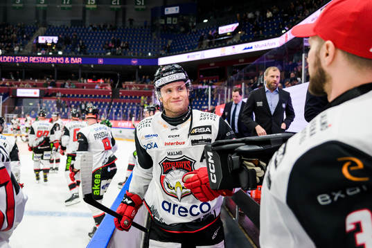 Malmö Redhawks Christoffer Forsberg jublar