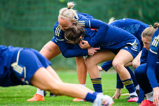 Caroline Seger and Julia Zigiotti Olme of the Swedish