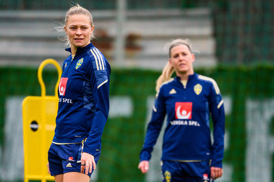 Fridolina Rolfö och Olivia Schough of the Swedish women's