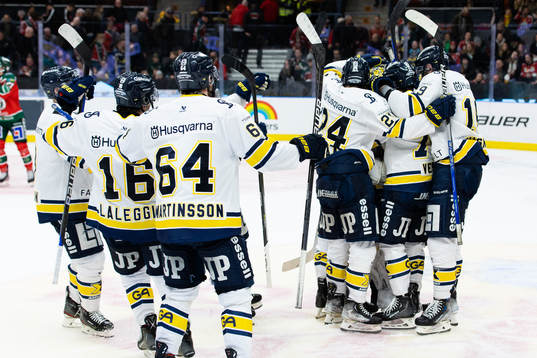 HV71s spelare jublar