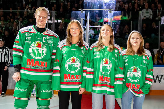 Rögles Anton Bengtsson tillsammanans med Moa Jacobsson,