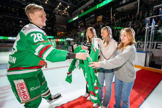 Rögles Anton Bengtsson tillsammanans med Moa Jacobsson,