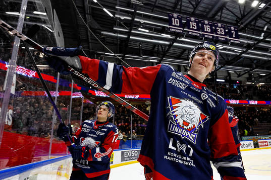 Linköpings Filip Bystedt jublar