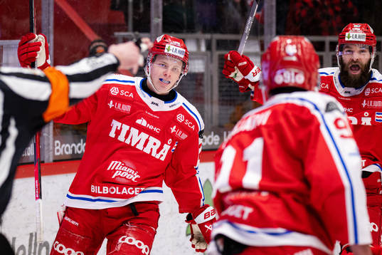 Timrås Erik Walli Walterholm jublar