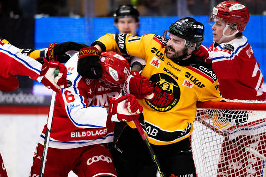 Timrås Joonas Lyytinen och Luleås Linus Fröberg