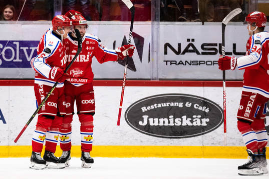 Timrås Albin Lundin jublar
