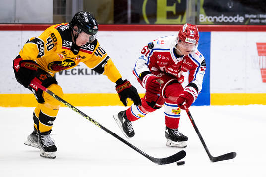 Luleås Tomi Sallinen och Timrås Axel Rindell