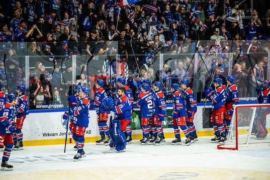 Oskarshamns spelare jublar